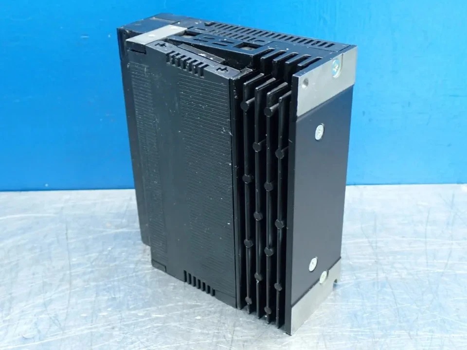 OMRON R88D-KN04H-ECT G5-SERIES MOTION CONTROL FUNCTION SERVO DRIVE UNIT 122