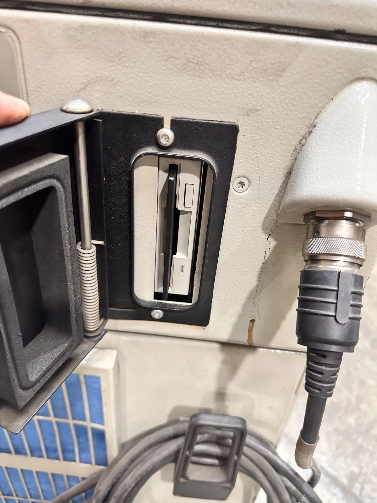 ABB IRB6400 - 2.4m Robot 150Kg Payload, S4C M97A Control System Teach Pendant