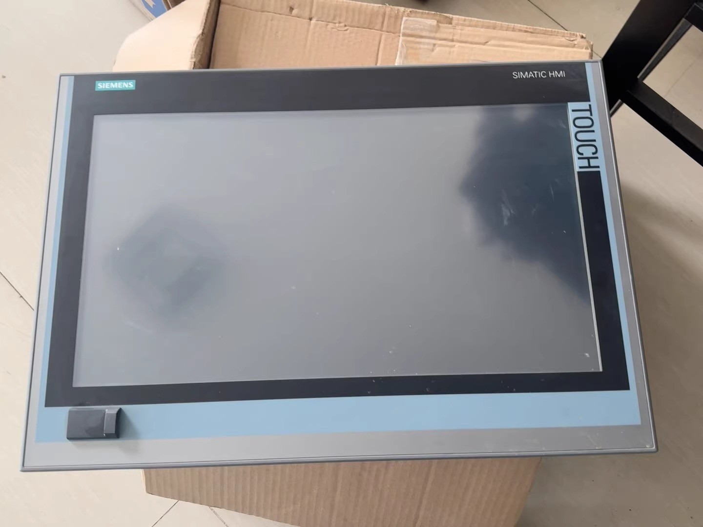 Siemens 6AV7240-3DB06-0HA4 SIMATIC HMI Panel