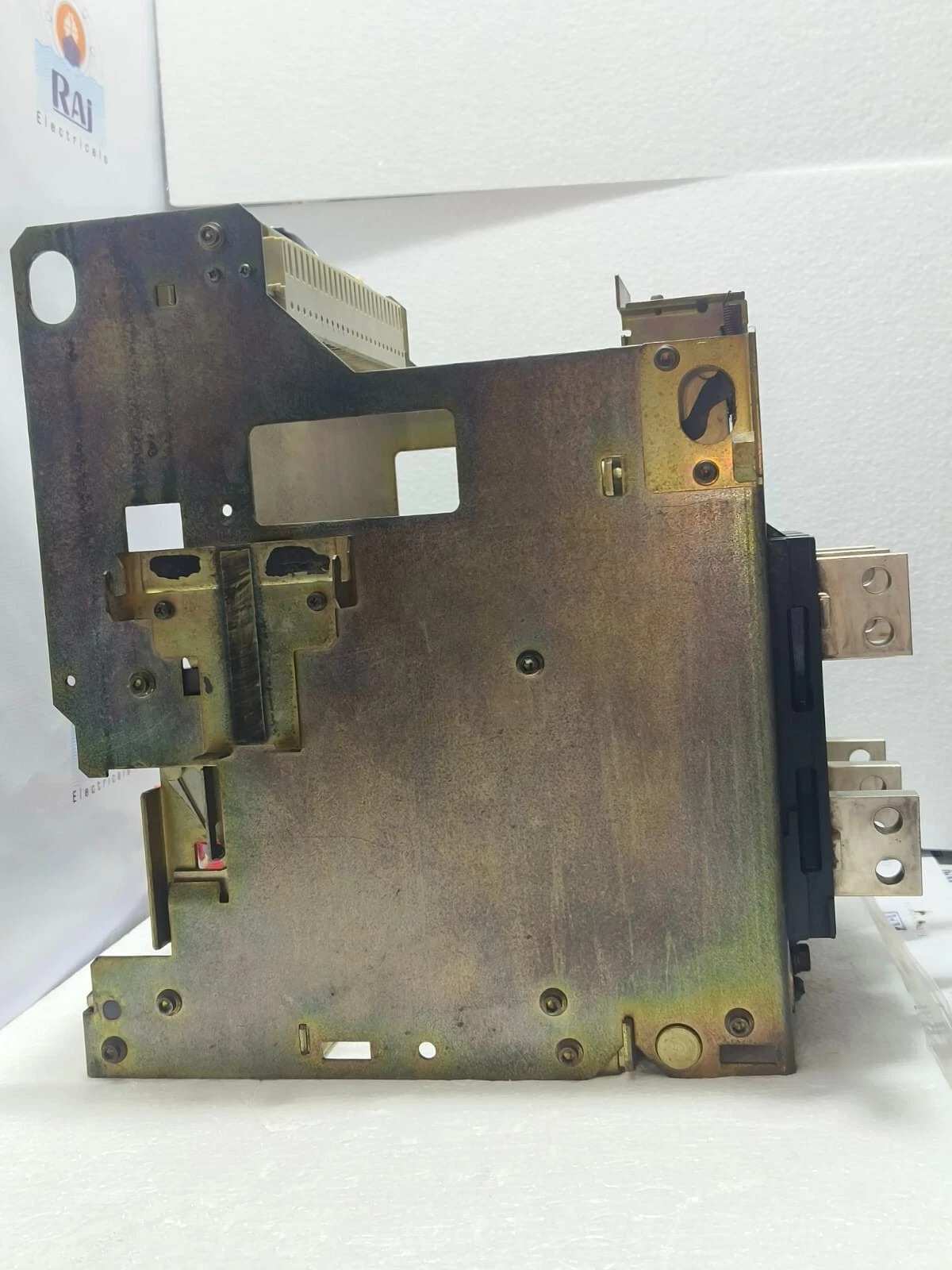 MITSUBISHI AE1600-SS 3-Pole Air Circuit Breaker ACB 1600 Amp.