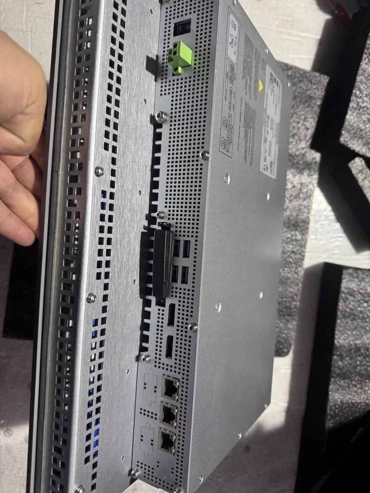 Siemens SIMATIC HMI Panel 6AV7241-3BB07-0FA2 