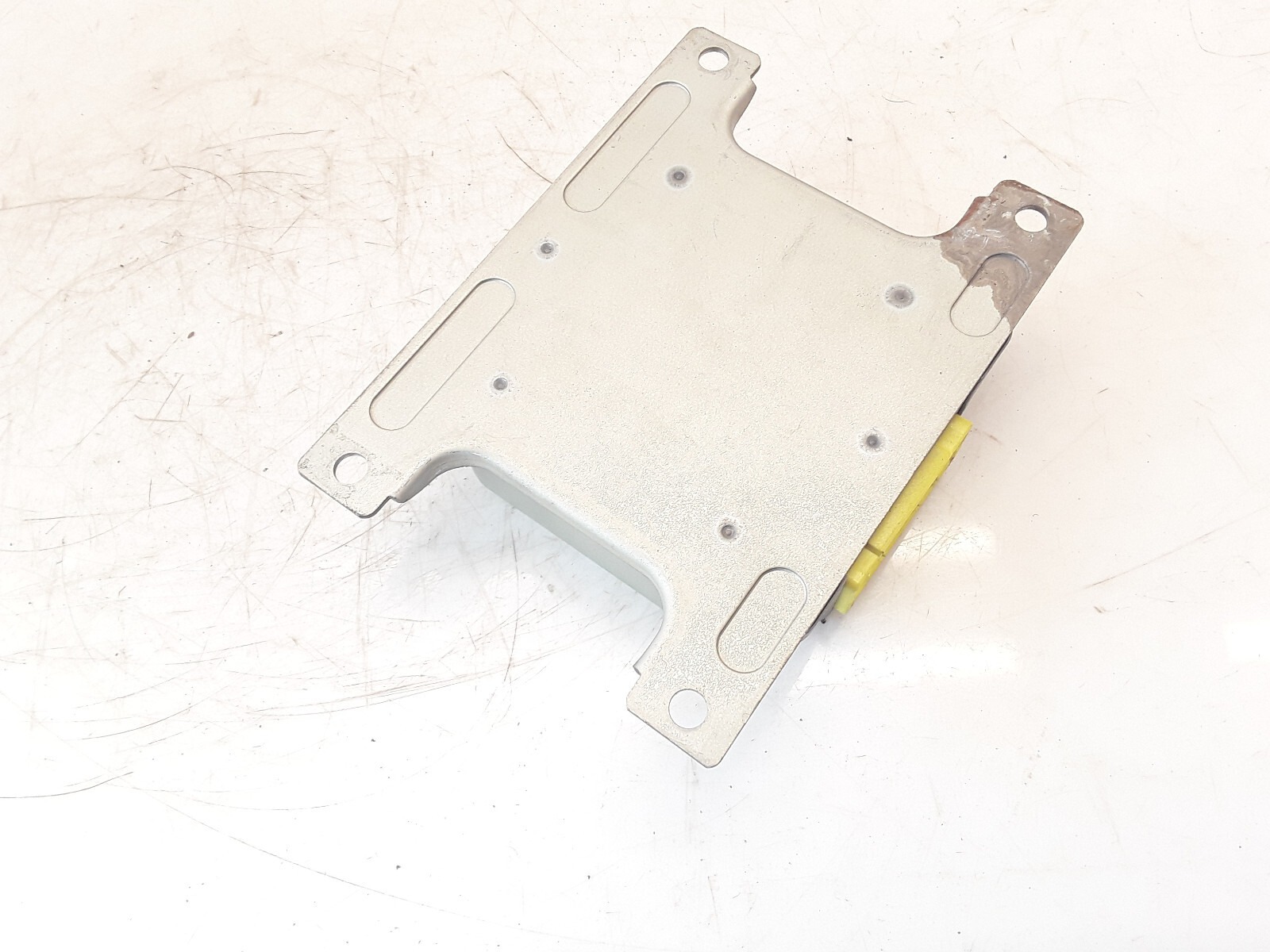 Mitsubishi Colt CJ 1.6i 66kW 1998 Safety Control Unit Module ECU MR260703