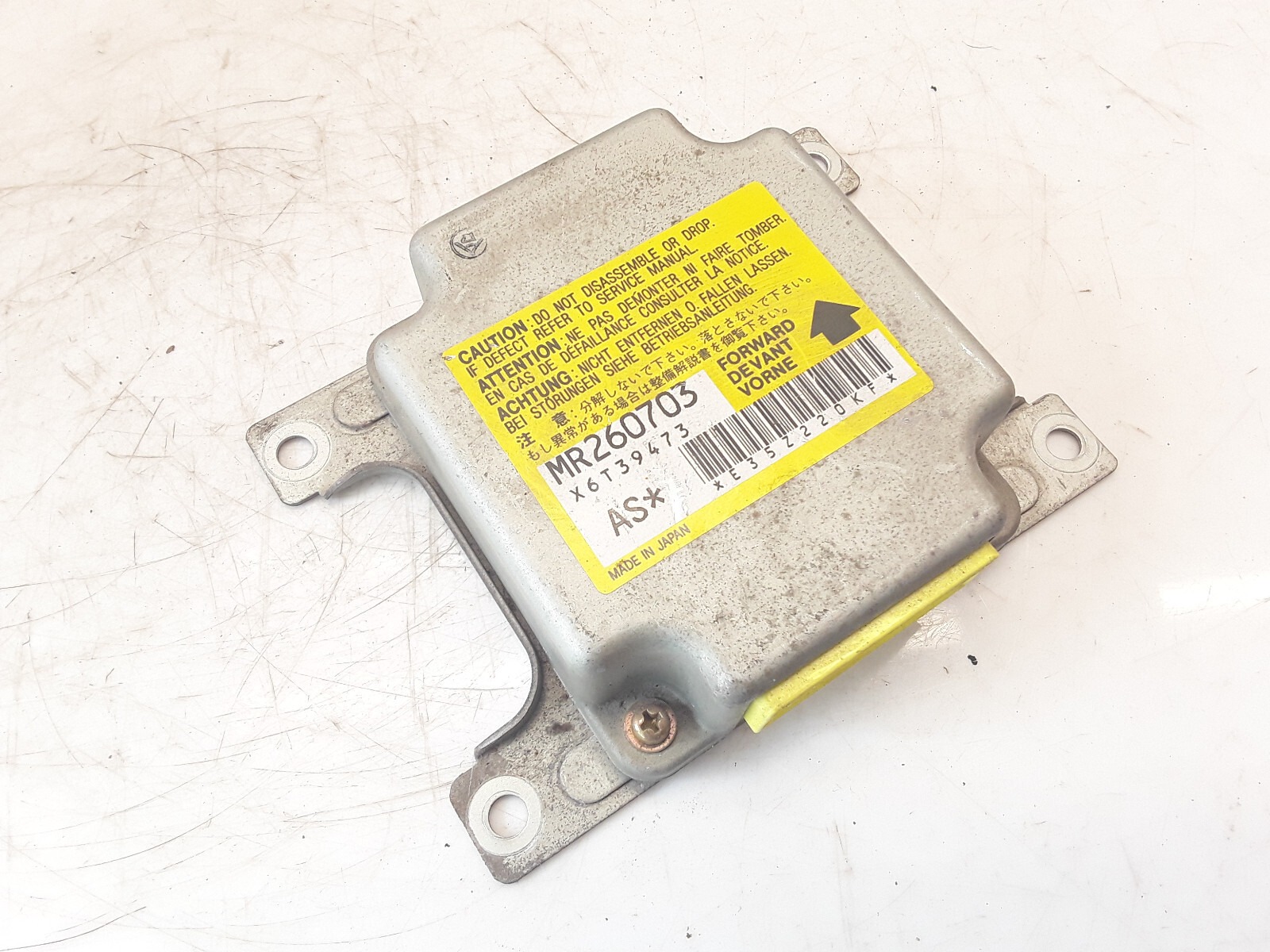Mitsubishi Colt CJ 1.6i 66kW 1998 Safety Control Unit Module ECU MR260703
