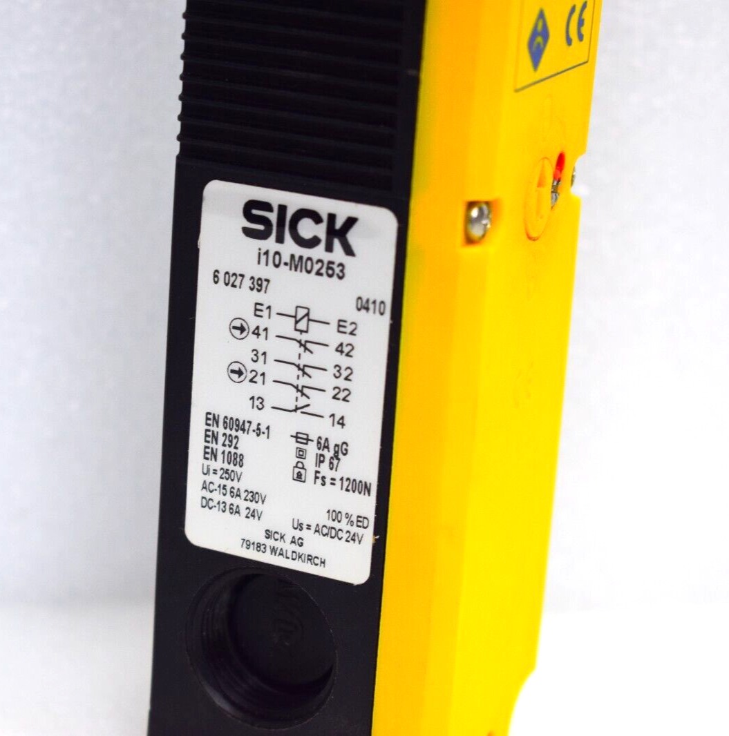 SICK I10-M0253 Safety Switch | I10 LOCK Safety Switch | New Open Box
