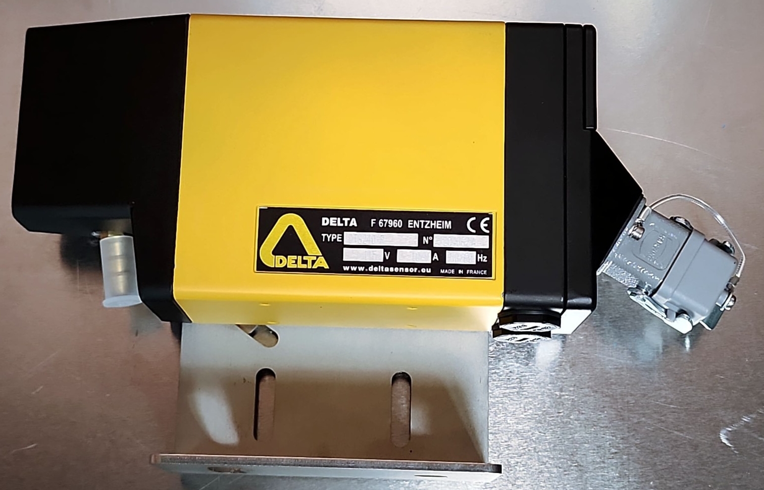 Delta DTS240-R Infrared Scanning Sensor 115V 50/60Hz Heavy Duty Industrial 